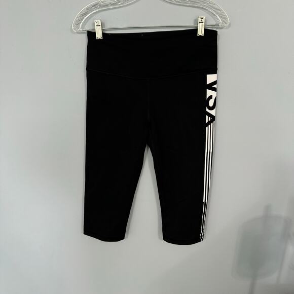 VSX Knockout by Victoria's Secret Crop Leggings Size Medium - Picture 1 of 6